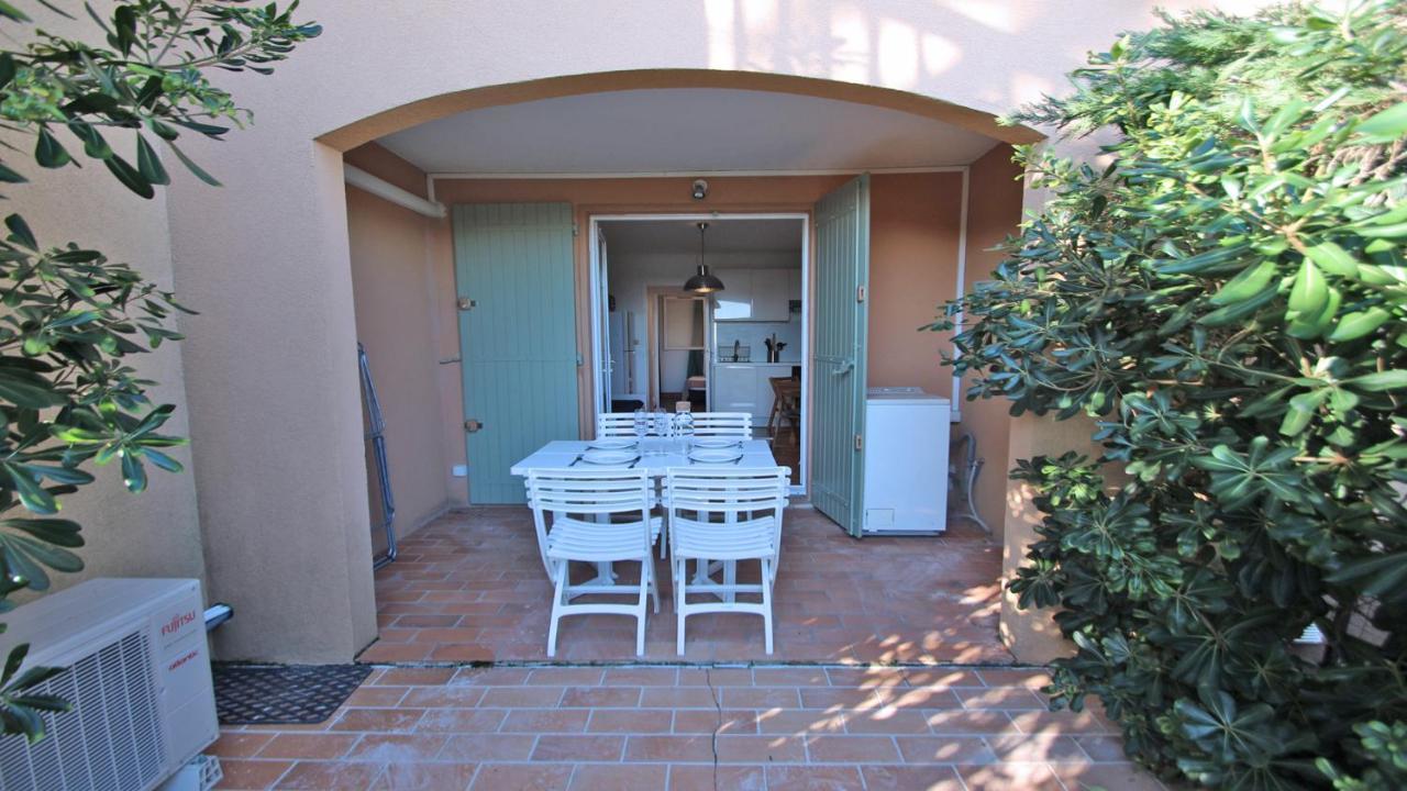 Boucanniers Sainte-Maxime Luaran gambar